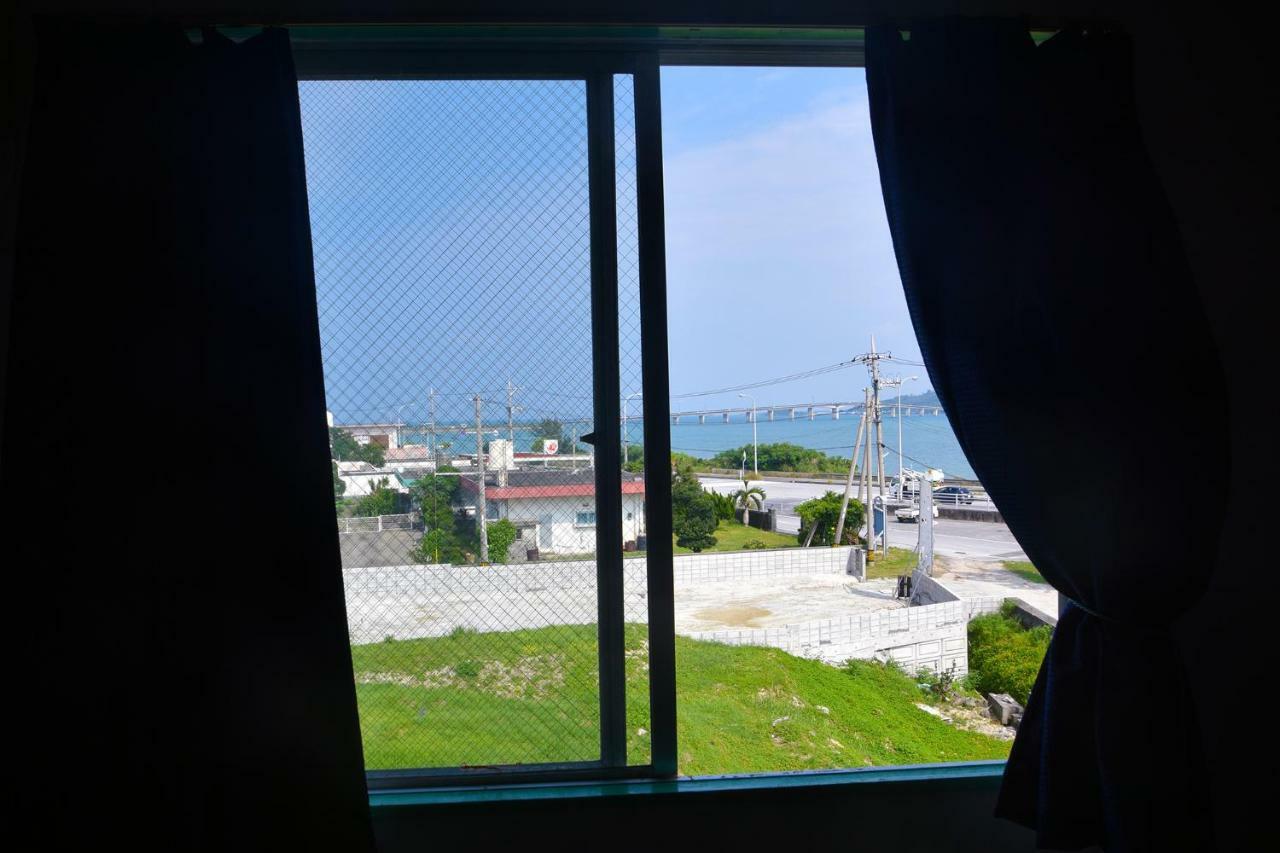 Hotel Henza Урума Экстерьер фото
