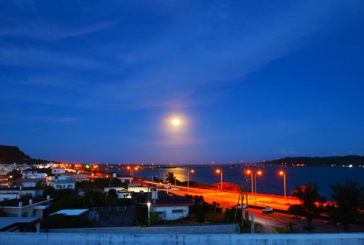 Hotel Henza Урума Экстерьер фото