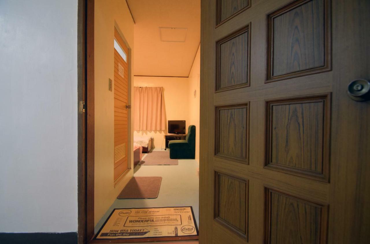 Hotel Henza Урума Экстерьер фото