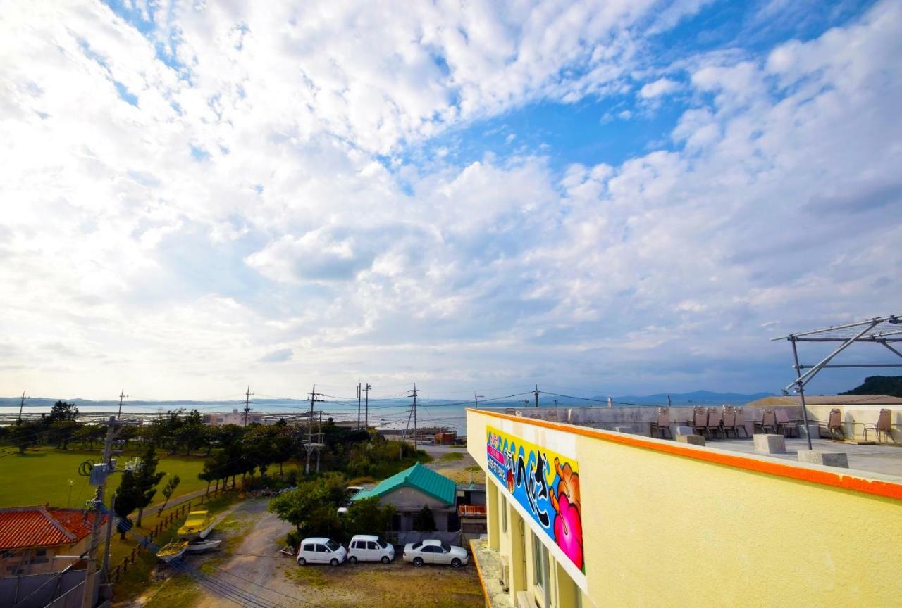 Hotel Henza Урума Экстерьер фото